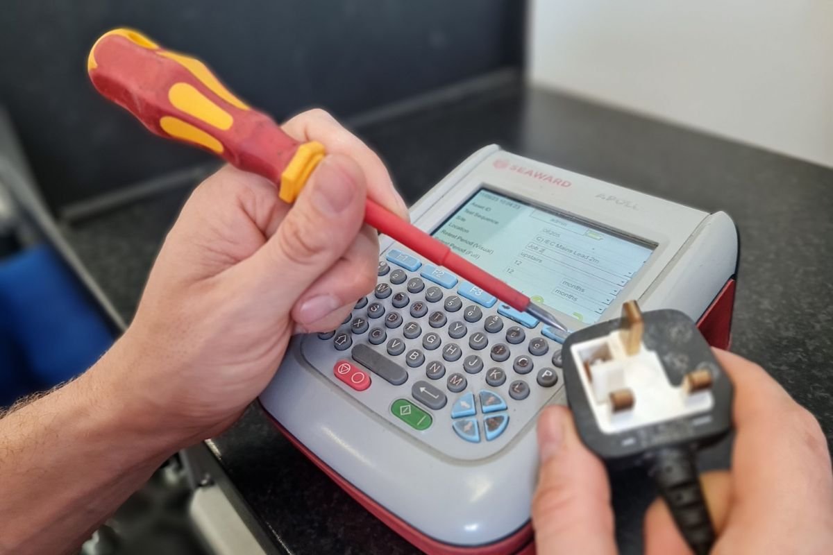 Guide to PAT Testing in the Corporate Environment | The Enterprise World